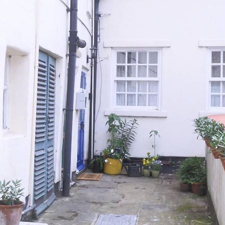 Kikas Cottage, Rear 89 Church Street, White Horse Yard Γουίτμπι Εξωτερικό φωτογραφία