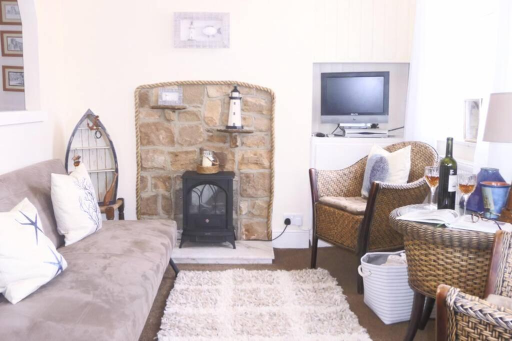 Kikas Cottage, Rear 89 Church Street, White Horse Yard Γουίτμπι Εξωτερικό φωτογραφία